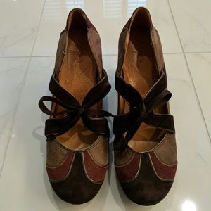 Naya Briar Pumps